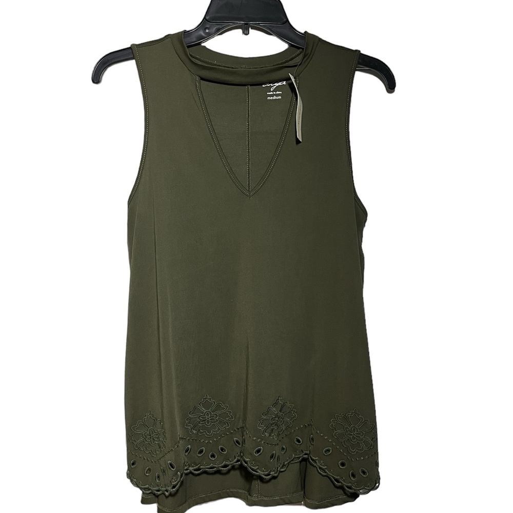 New alya by Francesca’s Green Sleeveless‎  Women’s Top Sz M